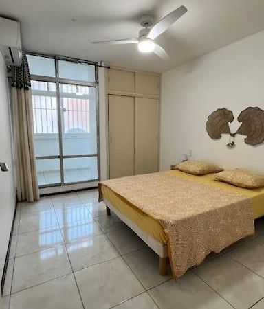 Appartement Proche Aeroport Au Rez-De-Chaussee 레자빔 외부 사진